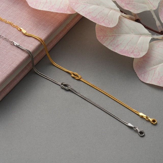 Bracciale Minimalista con Nodo d'Amore